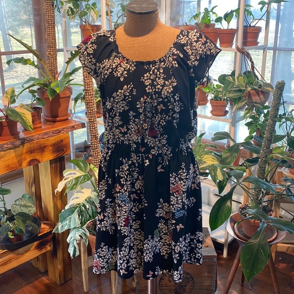 LC Lauren Conrad Dresses & Skirts - Midi dress